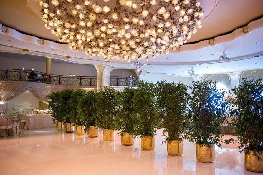 Lush Beverly Hills Hotel Wedding