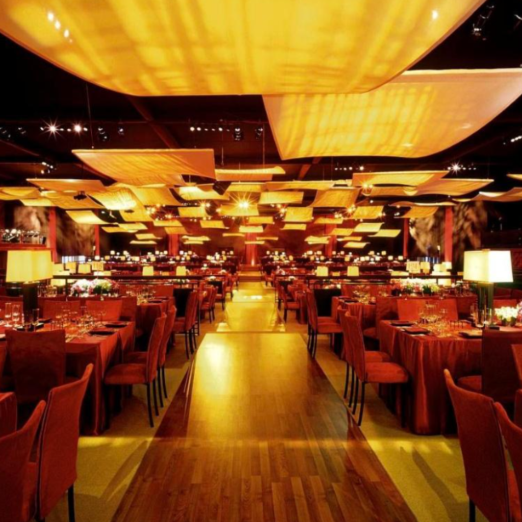 Copper red suede chairs at the 2005 Academy Awards Governors Ball.